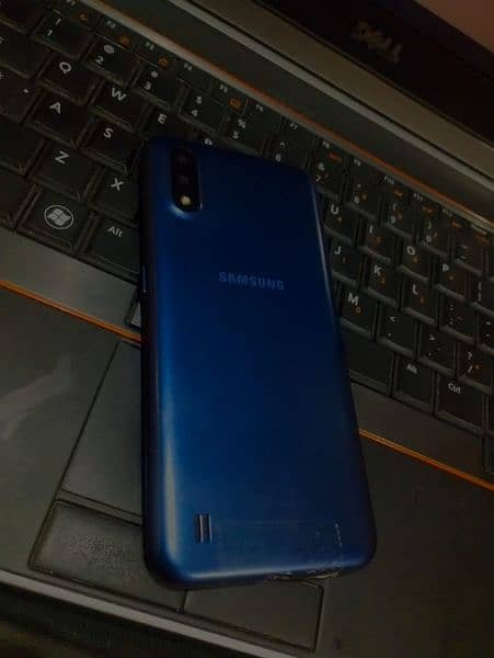 Samsung Galaxy A01 3