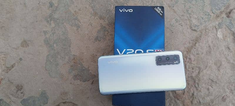 Vivo V20se 8+4 GB ram 128 GB memory complete box 12