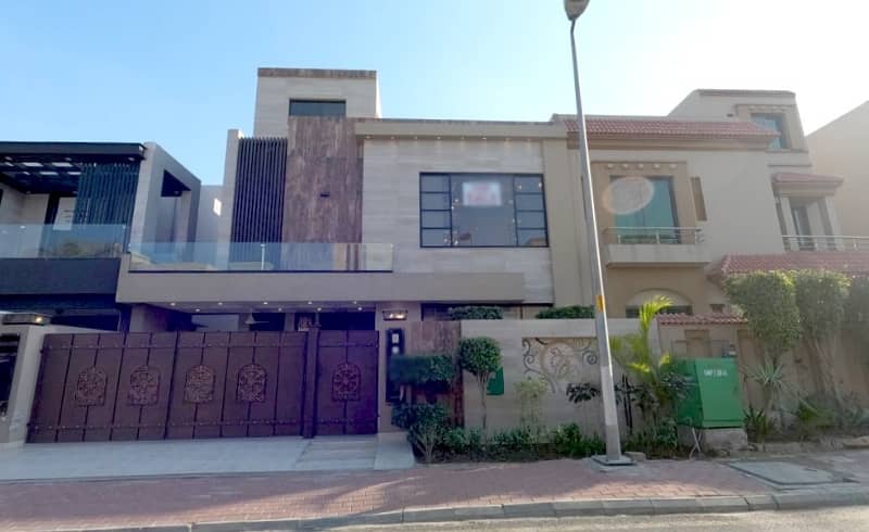 10 Marla Ultra Classic House For Sale Bahria Town Lahore 0