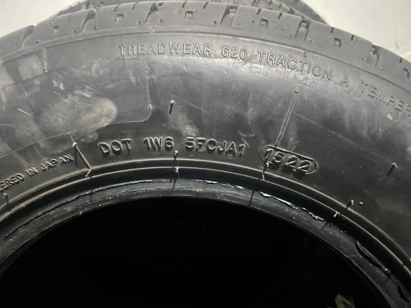 Used like new 165/70/R12 tyre set 1