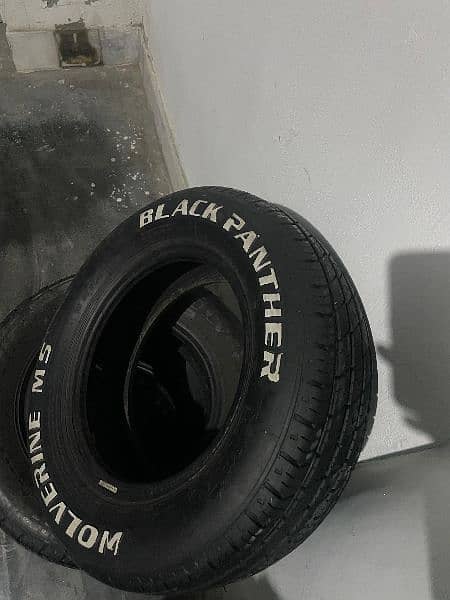 Used like new 165/70/R12 tyre set 3