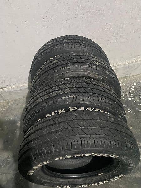 Used like new 165/70/R12 tyre set 5