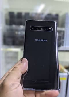 Samsung S10 5 G model 8.256.   10 by 9. no open no repair 0