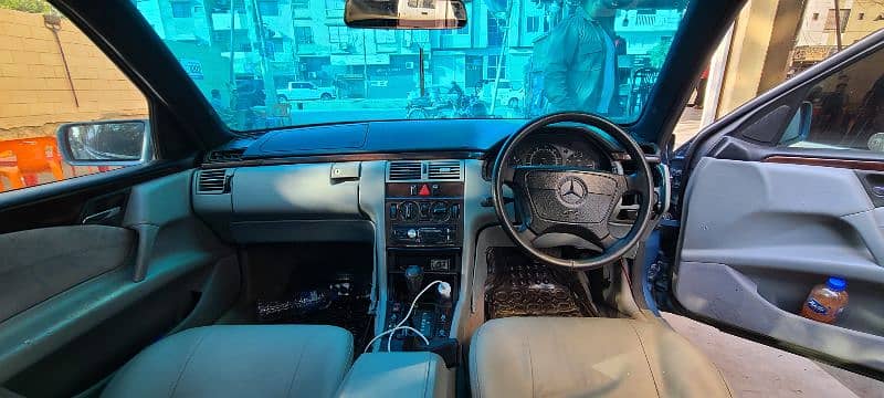Mercedes-Benz E 200 1997/2009 ( Tank ) Fully loaded 10