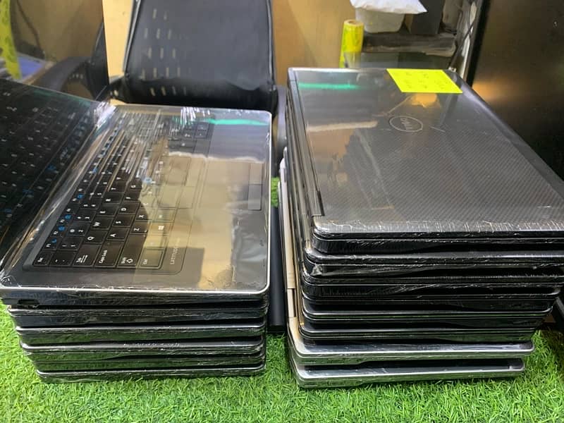 All laptops available Dell  / good price / holl sell rate 4