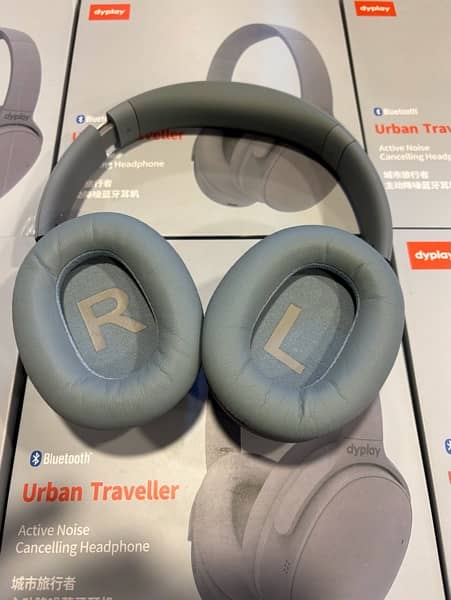 dyplay ANC headphones 1