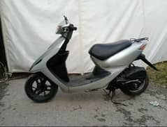 SCOOTER - VERY GOOD CONDITION