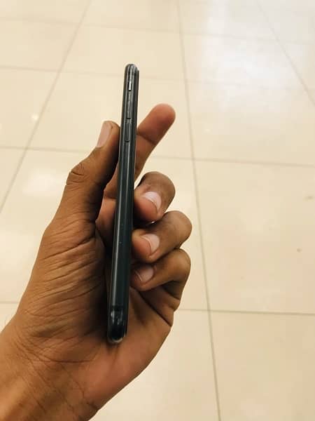 i phone 7 black colour pta approved 1