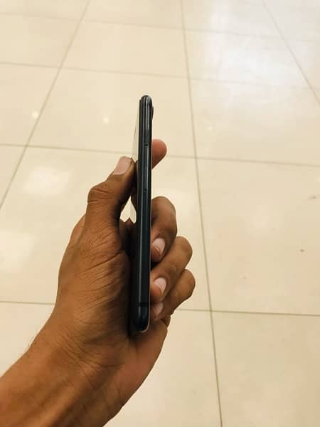 i phone 7 black colour pta approved 3