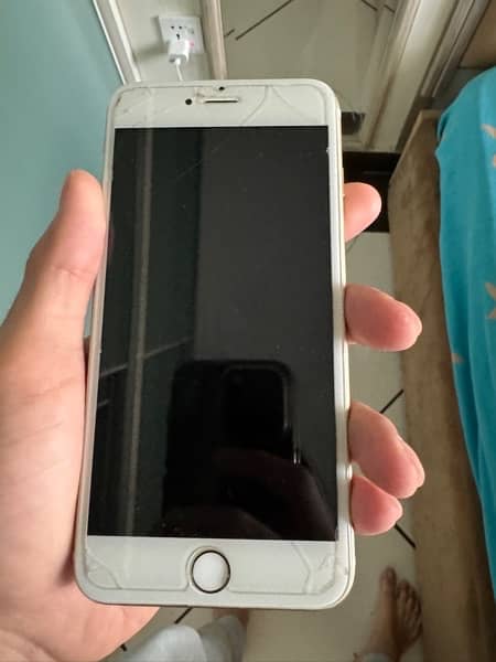 Iphone 6plus for parts only 1
