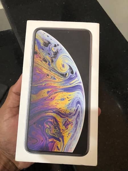 Iphone XSMAX for sale 256 GB 100% sealed phone 7
