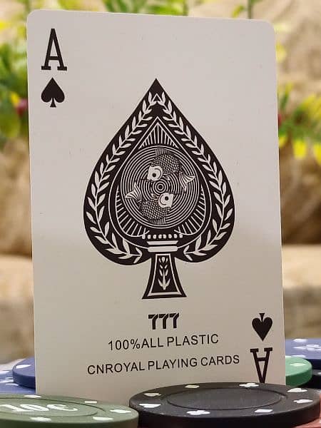 777 CN 100% Plastic Poker Playing Cards 4