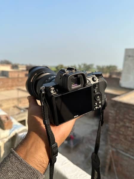 Z5 Nikon camera with 24:70 lans 1