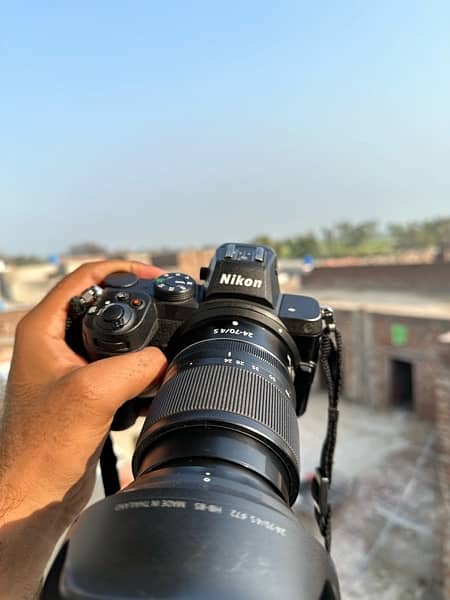 Z5 Nikon camera with 24:70 lans 5