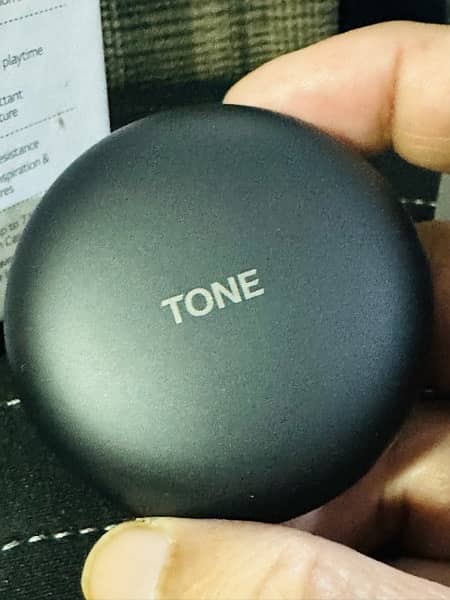 LG TONE FREE FN7 ANC WIRELESS EARBUDS NEW 100%. 1
