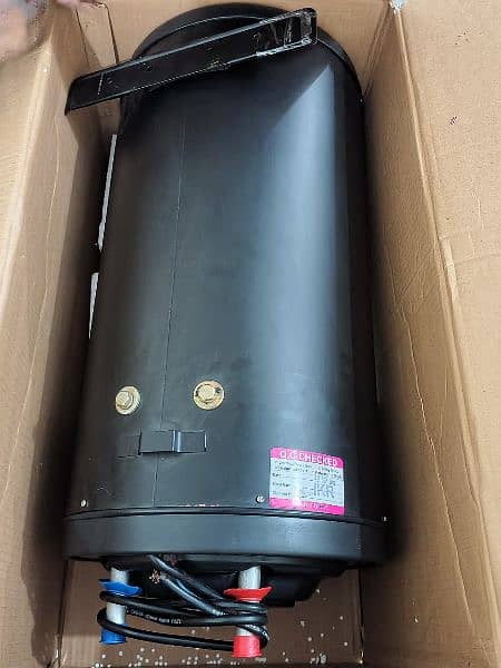 DE-10 Gallon

2000W Imported Steel Element

 Rotary Thermostat 6