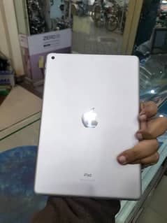 I pad 9th generation 64gb 10/10 with orignal charher available