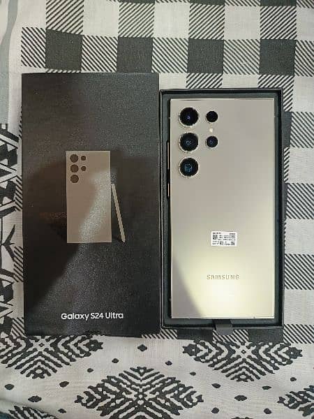 Samsung Galaxy S24 Ultra 4