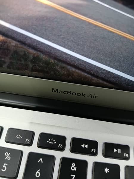 MacBook Air 2014   8gb ram 256 ssd 2