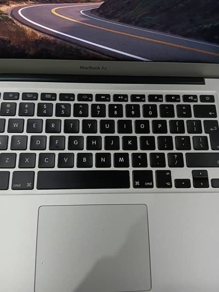 MacBook Air 2014   8gb ram 256 ssd 3