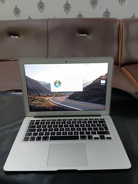 MacBook Air 2014   8gb ram 256 ssd 10