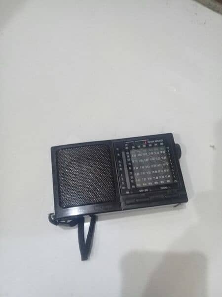 antique radio 0
