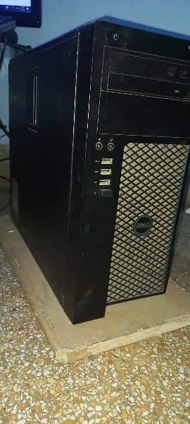 Computer with accessories 1