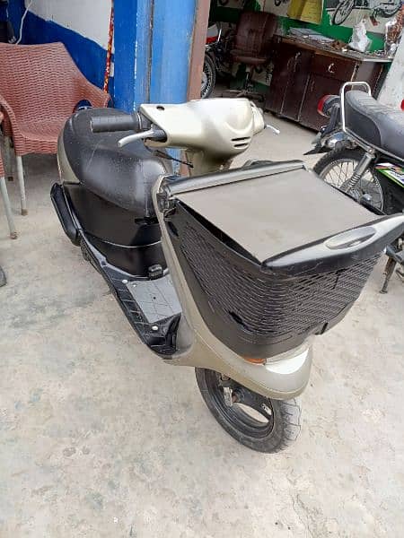 ELECTRONIC SKOOTERS,PETROL SCOOTY contact at 03004142432 11