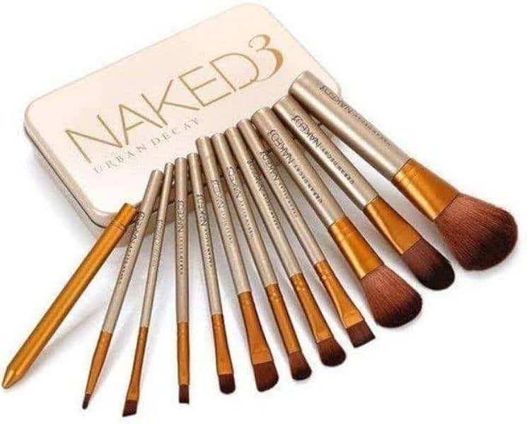 Naked Makeup brushes 0