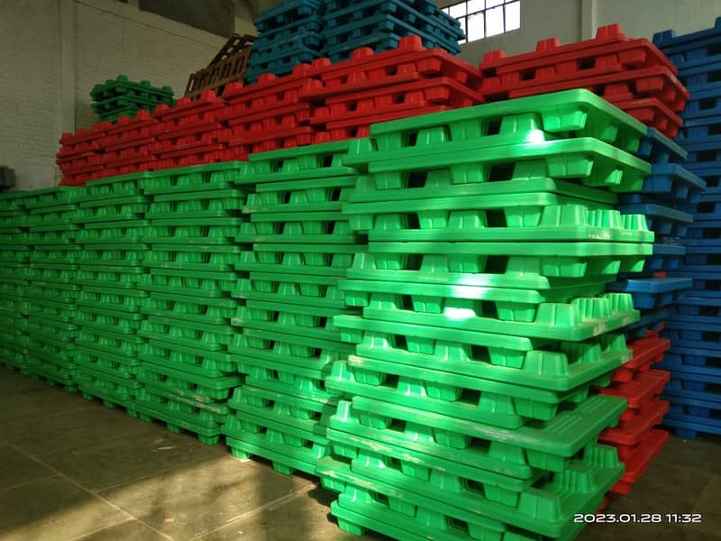 Plastic Pallets & Storage Racks 11