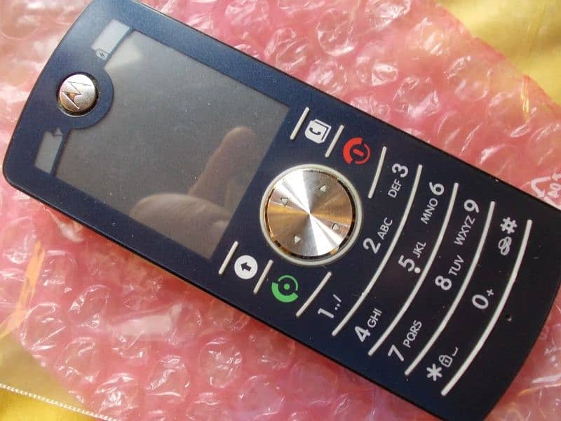 Motorola MOTOFONE F3 The First E Ink Technology rare phone 6