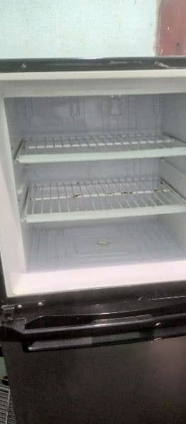 orient refrigerator. . . . 1
