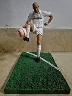 Zinedine Zidane Real Madraid Footballer Rare Statue Action Figure Toy