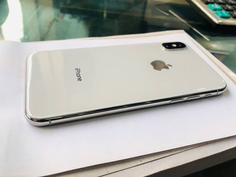 iPhone X 64GB (PTA Approved) 3