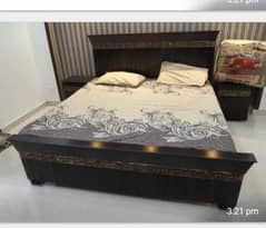 Wooden bed set/side tables/dressing/wardrobes/showcase/Furniture