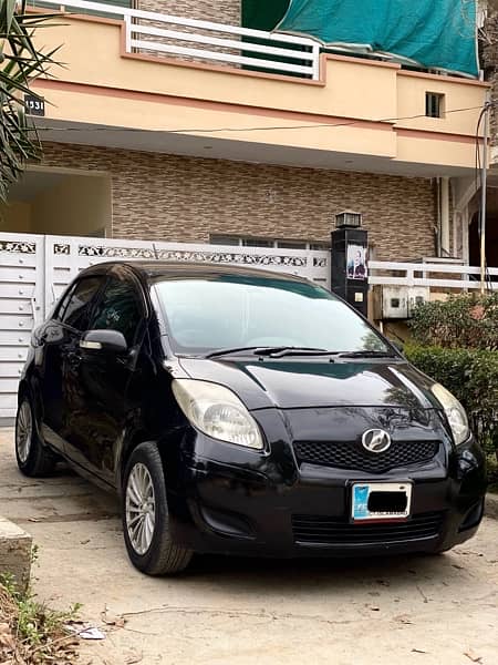 Toyota Vitz F 1.3  (push start, Top of the Line) 0