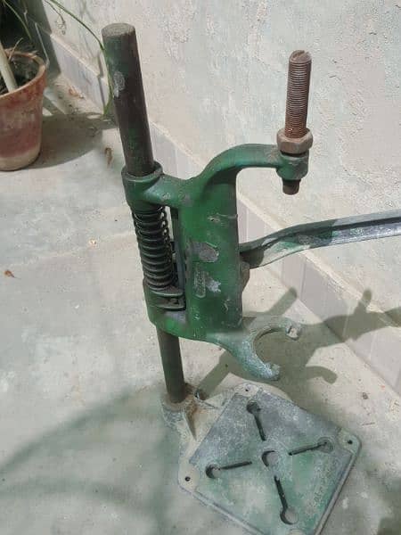 Black and Decker hand Drill Stand 1