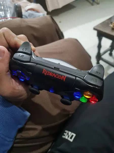 Redragon wireless gamepad Bluetooth gaming controller 1