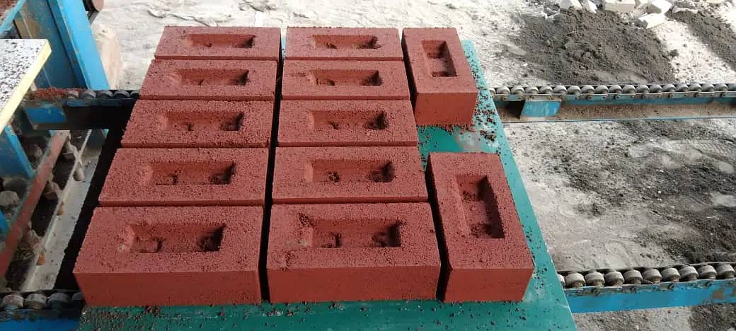 Concrete Tuff Tiles / Paver Tiles / And Blocks making machine 2