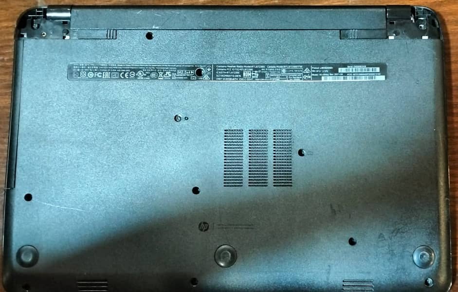 HP 15 Notebook PC Core i5-5200U 2.2GHz, 2 Core(s) 3