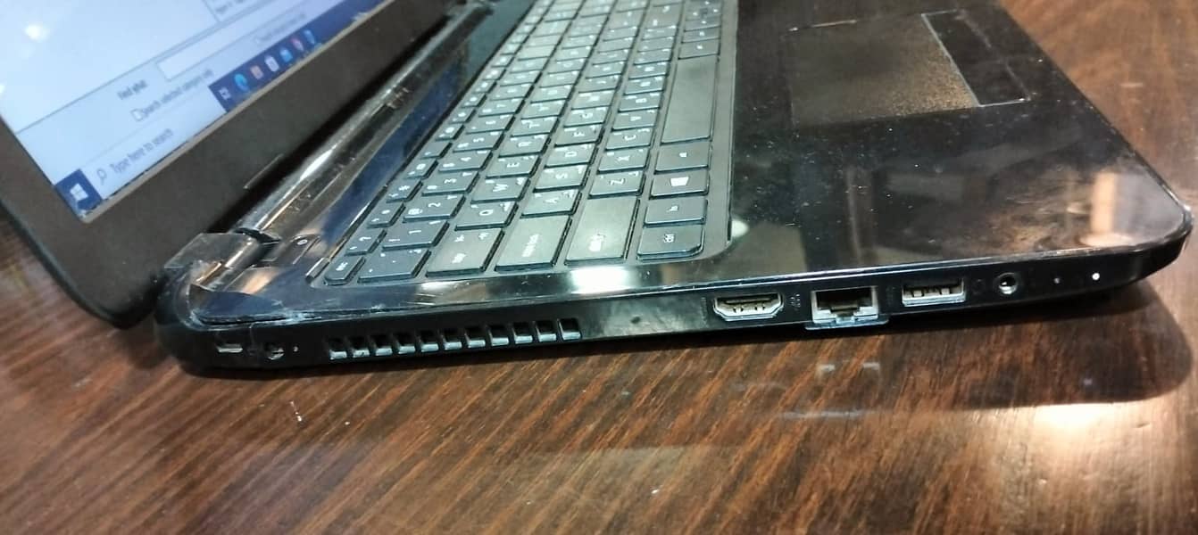 HP 15 Notebook PC Core i5-5200U 2.2GHz, 2 Core(s) 8