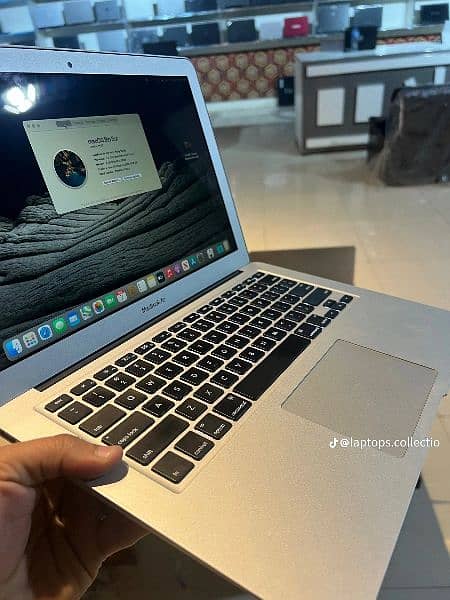 Macebook pro 2017 intel core i7 processor 1