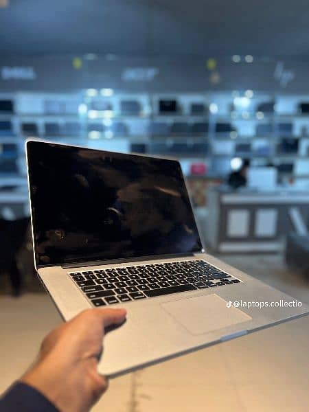 Macebook pro 2017 intel core i7 processor 5