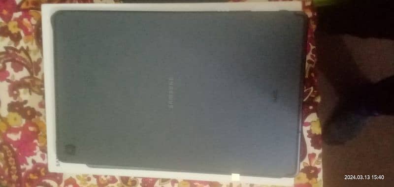 New tablet 10 by 10 condition only use 1 month 1