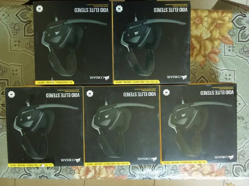 Corsair HS60 Pro 7.1 surround and void elite stereo gaming headphones 1