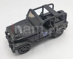 Off-Road Diecast Model Police Jeep Toy - Light & Sound