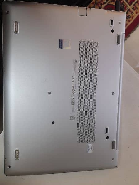 HP Graphic Laptop AMD Ryzen 3 Pro with Radeon Vega 3