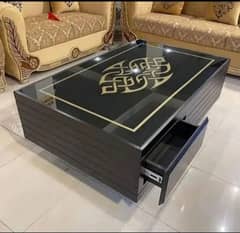 Centre tables / Side tables / Consoles / Tables