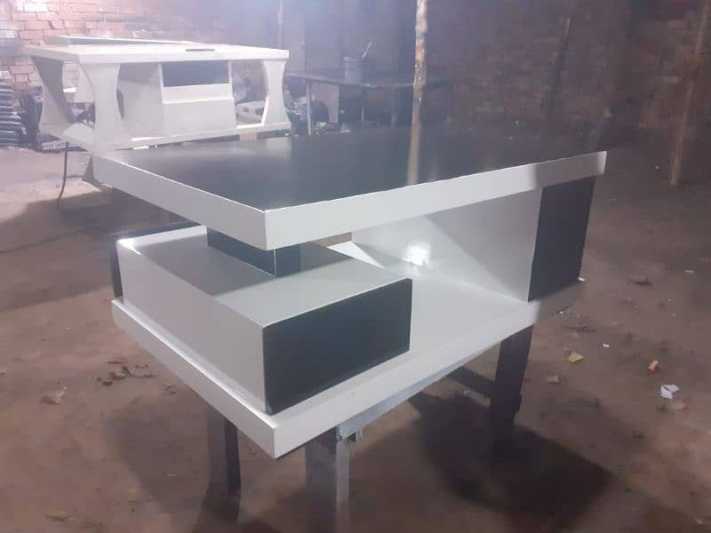 Centre tables / Side tables / Consoles / Tables 1
