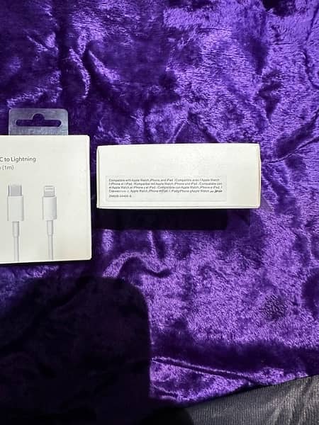 Apple 20W Original Charger with Type-C to Lighting  Cable 4
